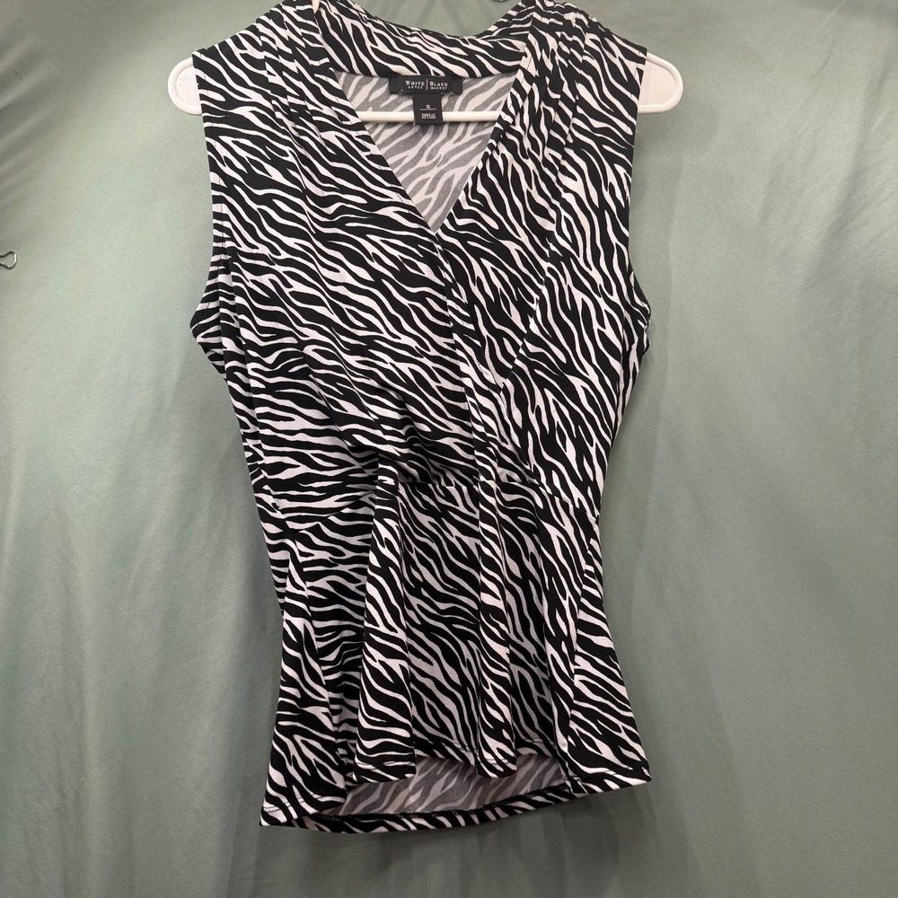 White House Black Market Black & White Zebra Print V Neck Sleeveless Peplum Sz S